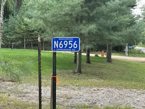 n6956 Springbrook Road, Cecil, WI 54111