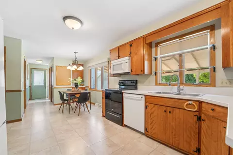 513 E Greenfield St, Appleton, WI 54911 photo 9