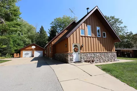 12244 Leos Rd, Suring, WI 54174