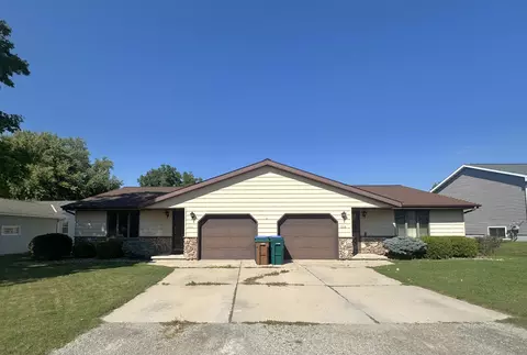 1310 W Hiawatha Dr, Appleton, WI 54914