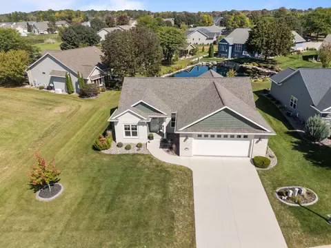 2996 Georgetown Pl, Menasha, WI 54952