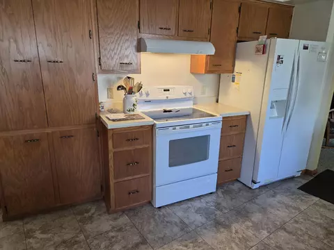 Kitchen - 718 E Lindbergh St, Appleton, WI 54911 photo 2 of 4