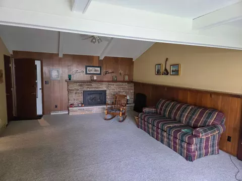 Living - 718 E Lindbergh St, Appleton, WI 54911 photo 5 of 5