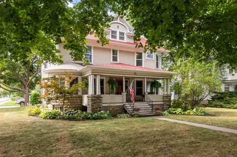 1757 Doty St, Oshkosh, WI 54902