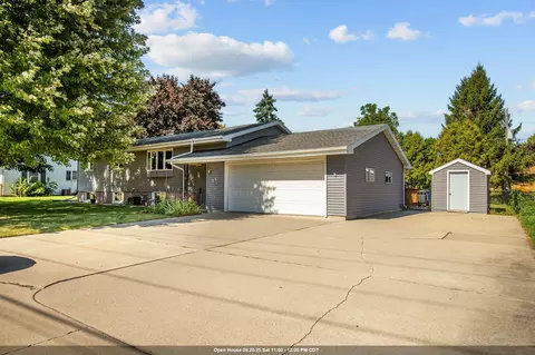 1558 W 9th Ave, Oshkosh, WI 54902