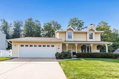 516 Country Club Rd, Green Bay, WI 54313