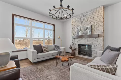 Living - 3710 E Callalilly Ln, Appleton, WI 54913 photo 1 of 2