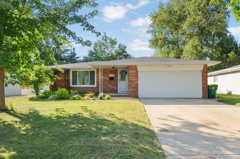 1428 Argonne Dr, Green Bay, WI 54304