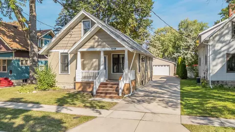 616 N Sampson St, Appleton, WI 54914