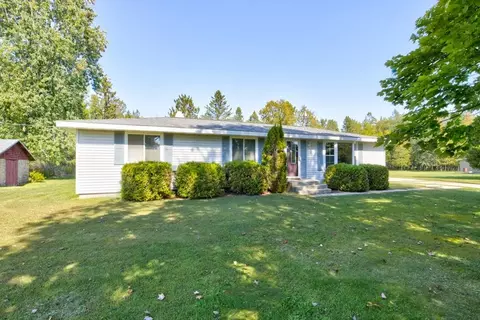 W5478 Elmwood Road, Menominee, MI 49858