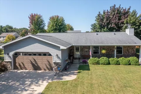 1671 Hunters Glen Dr, Oshkosh, WI 54904