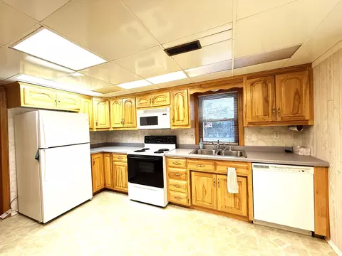 Kitchen - 1734 N Mason St, Appleton, WI 54914 photo 1 of 6