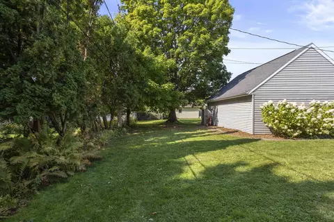 Exterior - 1429 Lorain Ct, Appleton, WI 54914 photo 6 of 6