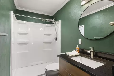 Bath - 1429 Lorain Ct, Appleton, WI 54914 photo 1 of 2
