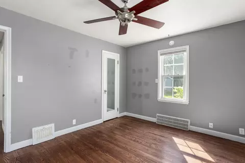 Bedroom - 1429 Lorain Ct, Appleton, WI 54914 photo 2 of 6
