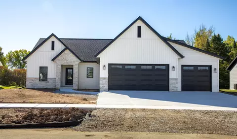 W5851 Delta Drive, Menasha, WI 54952