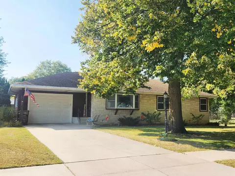 810 Chester Pl, Fond Du Lac, WI 54935