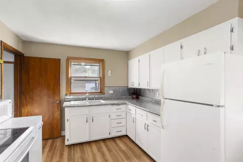 2103 N Clark St, Appleton, WI 54911 photo 3
