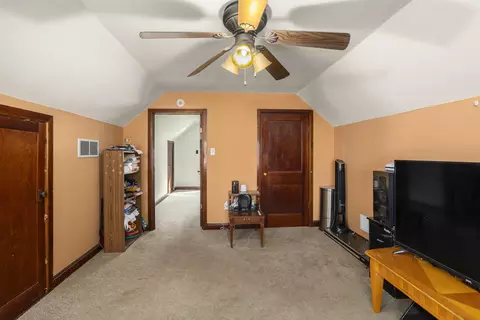 2103 N Clark St, Appleton, WI 54911 photo 17