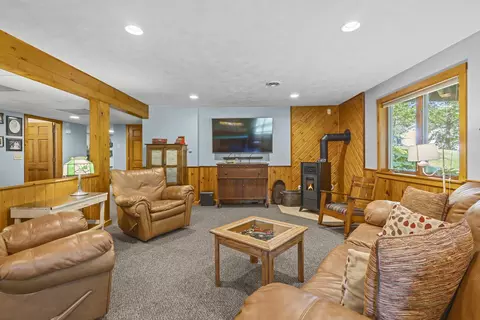 Living - n350 Candlelite Way, Appleton, WI 54915 photo 7 of 10