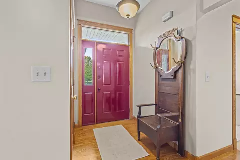 Entry Way - n350 Candlelite Way, Appleton, WI 54915 photo 2 of 8