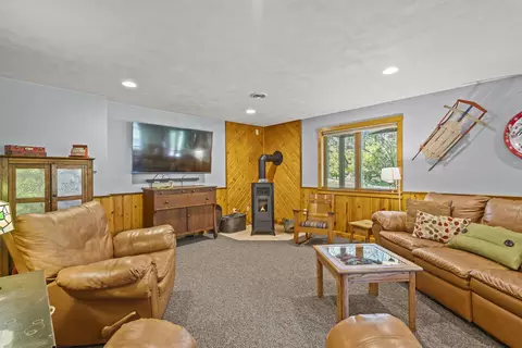 Living - n350 Candlelite Way, Appleton, WI 54915 photo 9 of 10