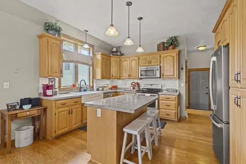Kitchen - n350 Candlelite Way, Appleton, WI 54915 photo 4 of 9