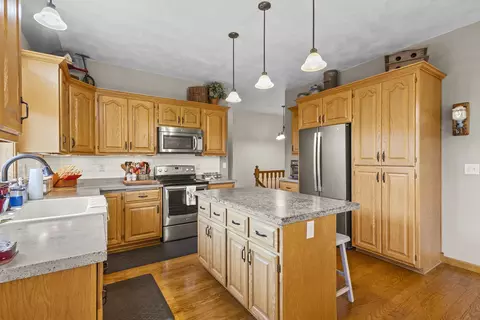 Kitchen - n350 Candlelite Way, Appleton, WI 54915 photo 7 of 9