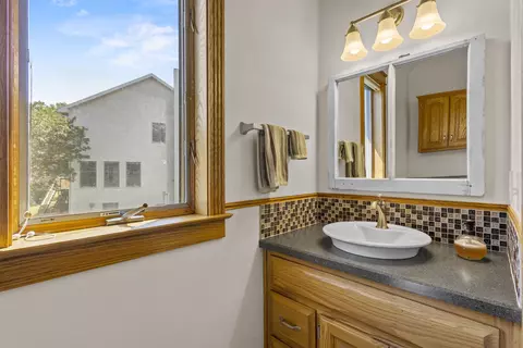 Bath - n350 Candlelite Way, Appleton, WI 54915 photo 1 of 4