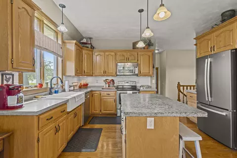 Kitchen - n350 Candlelite Way, Appleton, WI 54915 photo 3 of 9