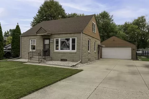 1830 S Kernan Ave, Appleton, WI 54915