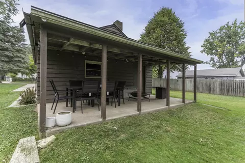 Exterior - 1830 S Kernan Ave, Appleton, WI 54915 photo 6 of 7
