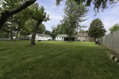 Exterior - 1830 S Kernan Ave, Appleton, WI 54915 photo 4 of 7