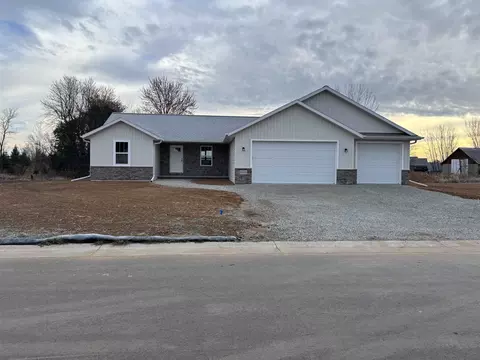 N1970 Morning Glory Lane, Greenville, WI 54942