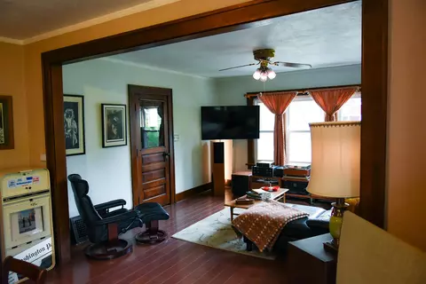Living - 1011 W Oklahoma St, Appleton, WI 54914 photo 3 of 3