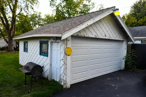 Exterior - 1011 W Oklahoma St, Appleton, WI 54914 photo 3 of 4