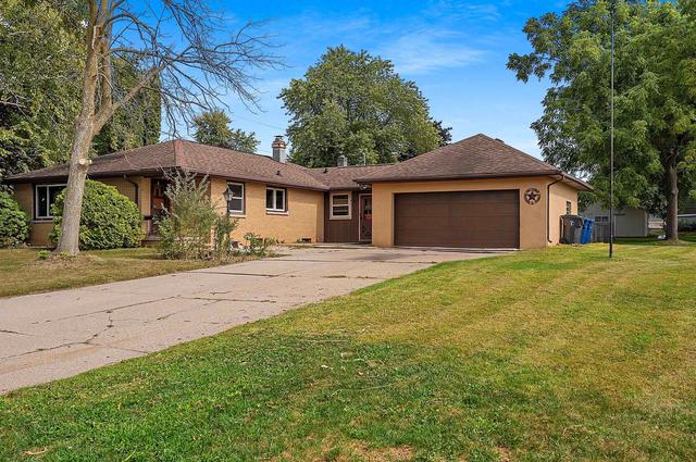 1160 Taft St, Little Chute, WI 54140