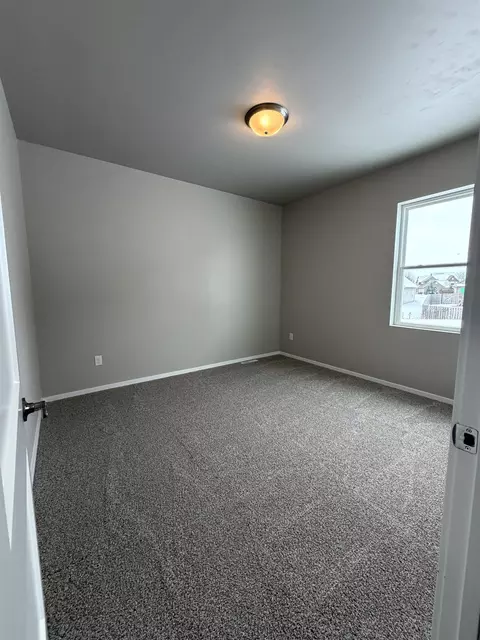 Bedroom - n9305 Gemstone Court, Appleton, WI 54915 photo 2 of 3