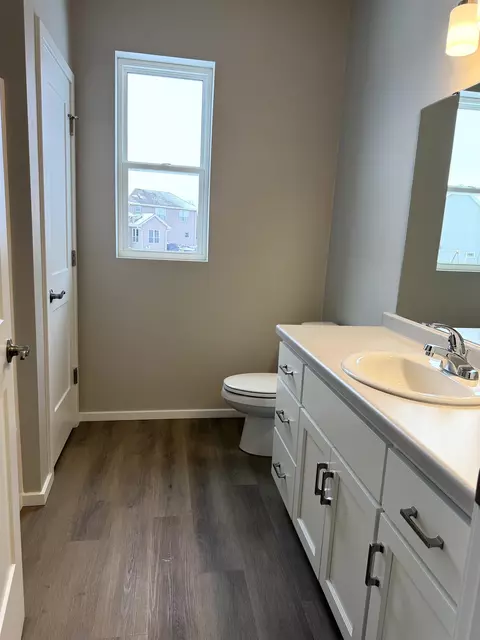 Bath - n9305 Gemstone Court, Appleton, WI 54915 photo 3 of 4