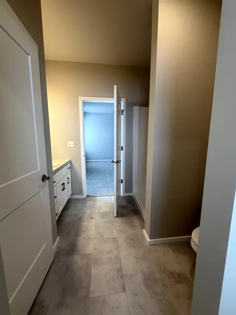 Bath - n9305 Gemstone Court, Appleton, WI 54915 photo 2 of 4