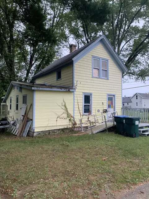 220 Irving St, Redgranite, WI 54970