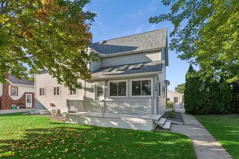 706 Manitowoc St, Reedsville, WI 54230