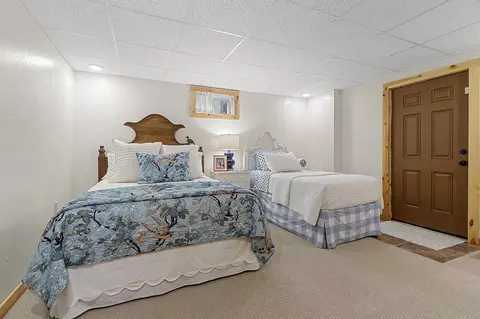 Bedroom - n8234 Oak Lane, Crivitz, WI 54114 photo 9 of 11
