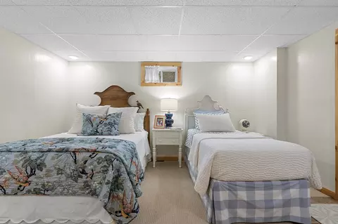 Bedroom - n8234 Oak Lane, Crivitz, WI 54114 photo 10 of 11