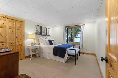 Bedroom - n8234 Oak Lane, Crivitz, WI 54114 photo 6 of 11
