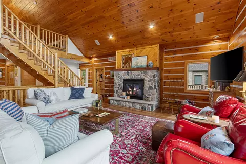 Living - n8234 Oak Lane, Crivitz, WI 54114 photo 9 of 9