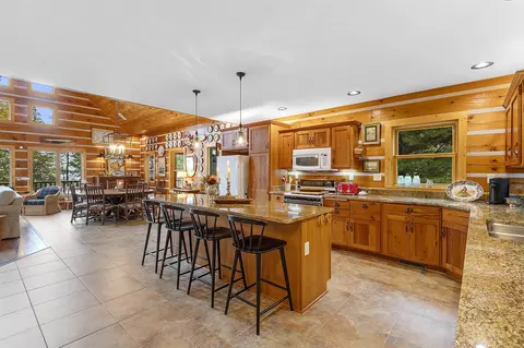 Kitchen - n8234 Oak Lane, Crivitz, WI 54114 photo 4 of 10