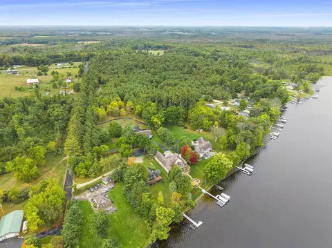 View/Area - n8234 Oak Lane, Crivitz, WI 54114 photo 11 of 17