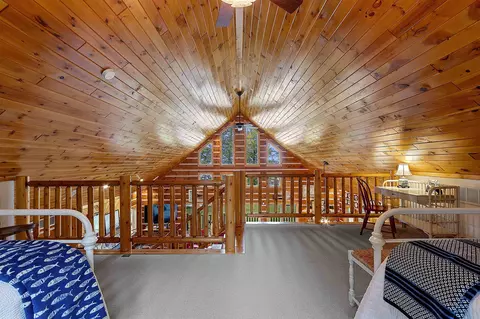Bedroom - n8234 Oak Lane, Crivitz, WI 54114 photo 1 of 11