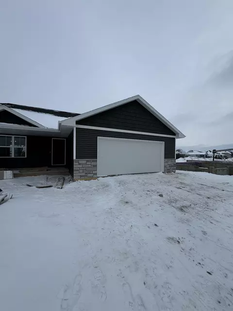1240 Putnam Dr, Pulaski, WI 54162